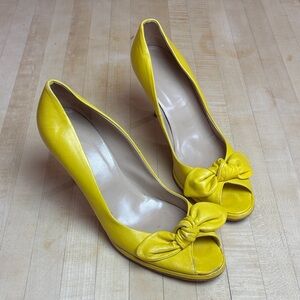 Hobbs Yellow Leather Open-Toe Heel Bow Accent Size 42